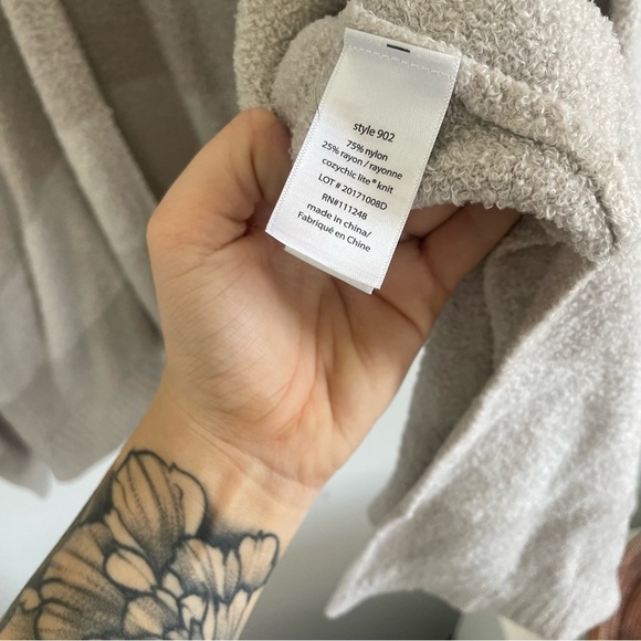 $118 Women’s Barefoot Dream Cliffside Wrap Cozy Chic Lite Two Tone Sweater - Picture 5 of 5